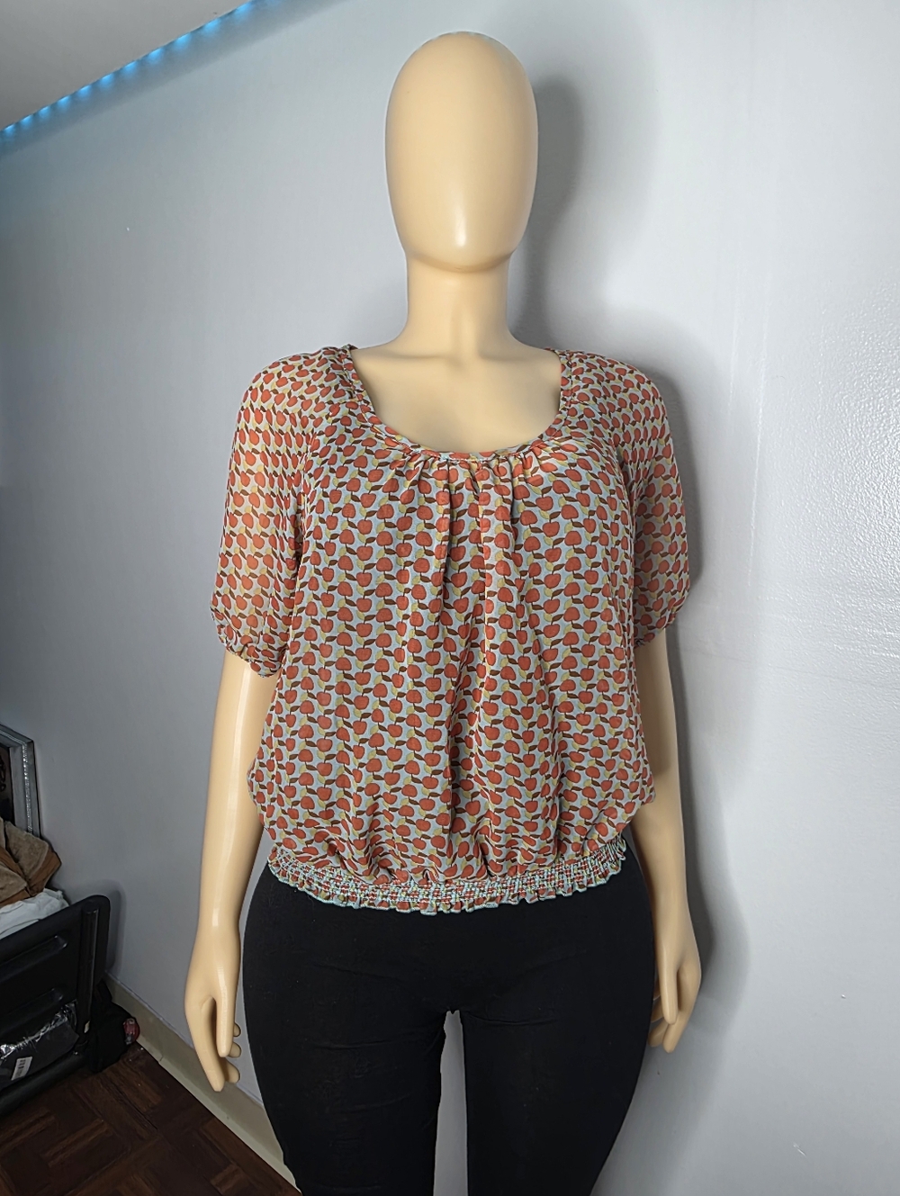 Lily Star Scoop Neck Short Sleeve Blouse - Tan &  Size US/L